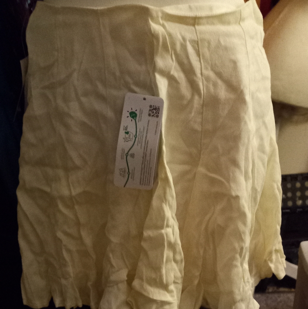 New,tags ivory mini godet panel skirt,fully lined, side invisible zipper size m